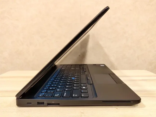 Dell 5590 Ci7 8th 8gb ram 256gb Nvme  2gb graphics card dedicated Nvidia quadro  Cam wifi  Charger  15.6inch screen  Numpad  - Image 3