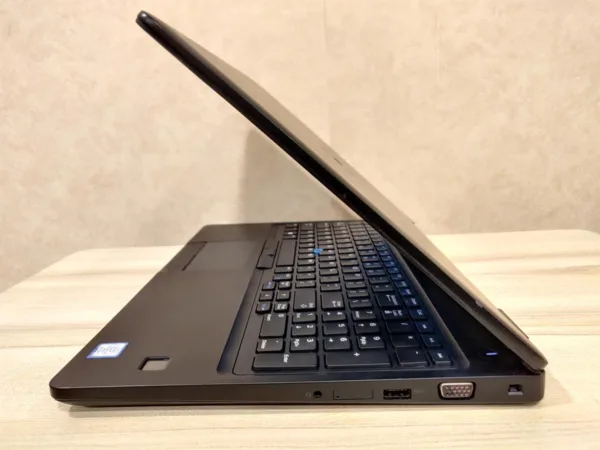 Dell 5590 Ci7 8th 8gb ram 256gb Nvme  2gb graphics card dedicated Nvidia quadro  Cam wifi  Charger  15.6inch screen  Numpad  - Image 4